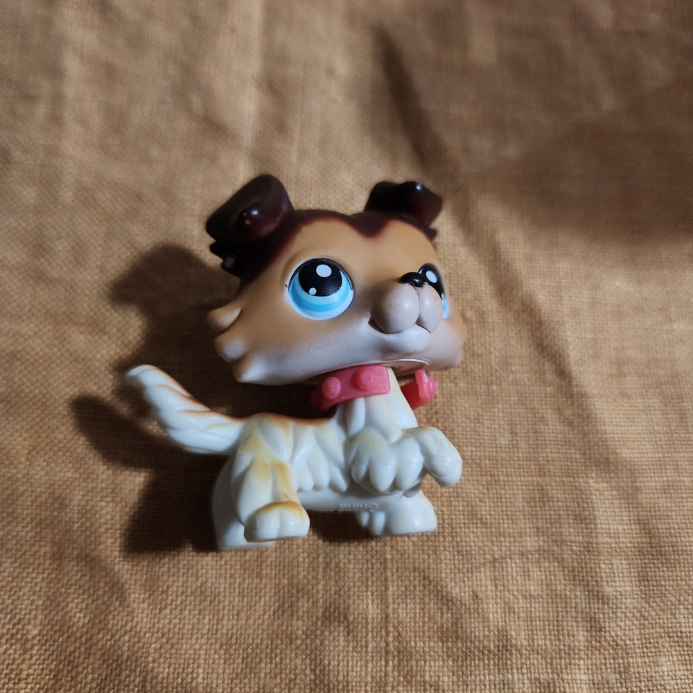 Hasbro Littlest Pet Shop Collie 58 Brown White Blue Eyes Dog Figure Pink Collar